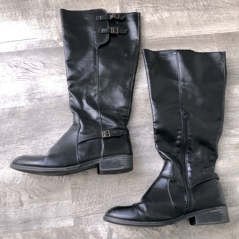 Classic Vintage Tall Black Boots With Buckles Slight Heel Zip Up 90’s Wide Calf